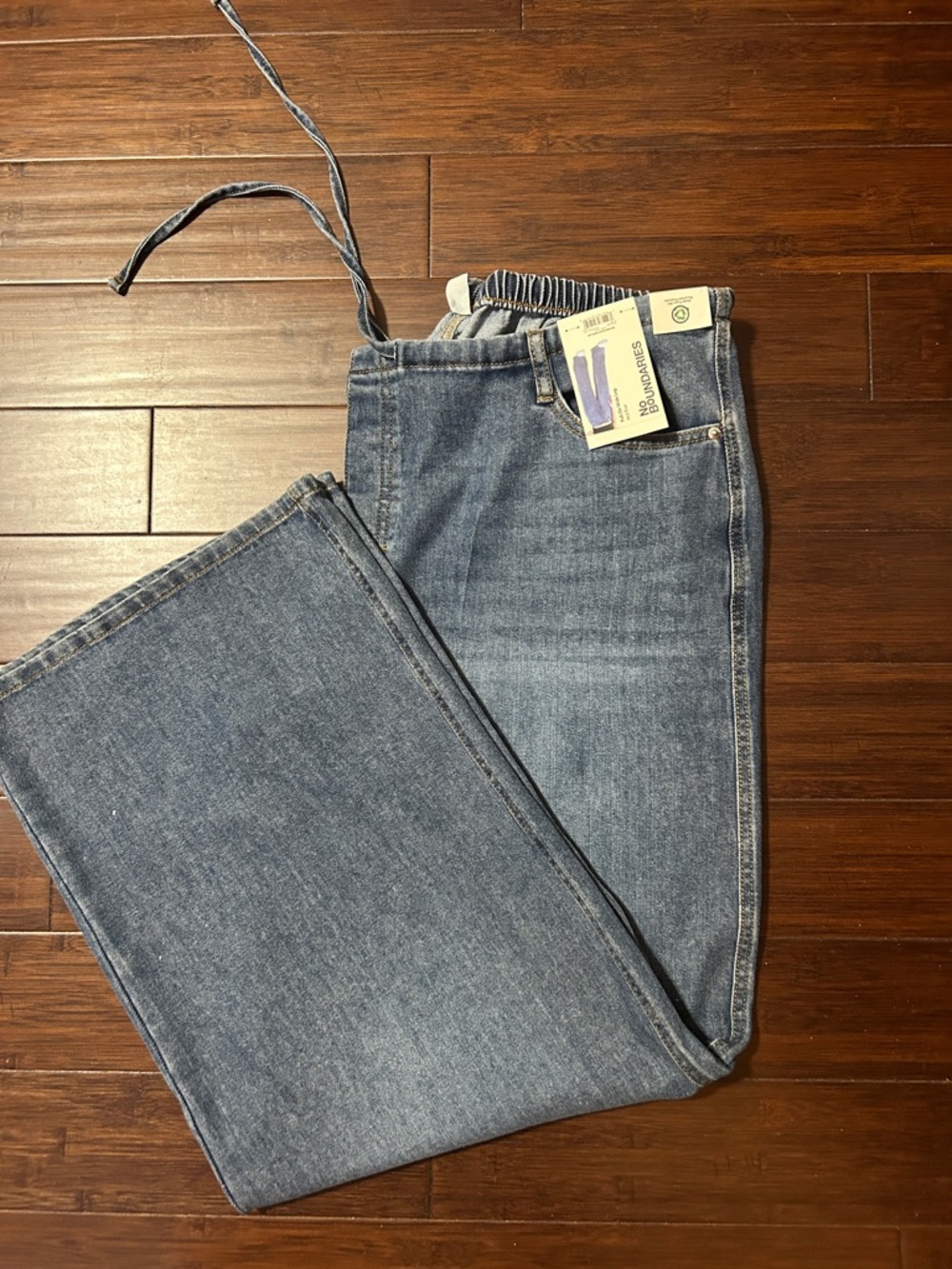 No boundaries Women Pull On Wide Leg Mid Rise. Size XXL(20). Affordable Price .